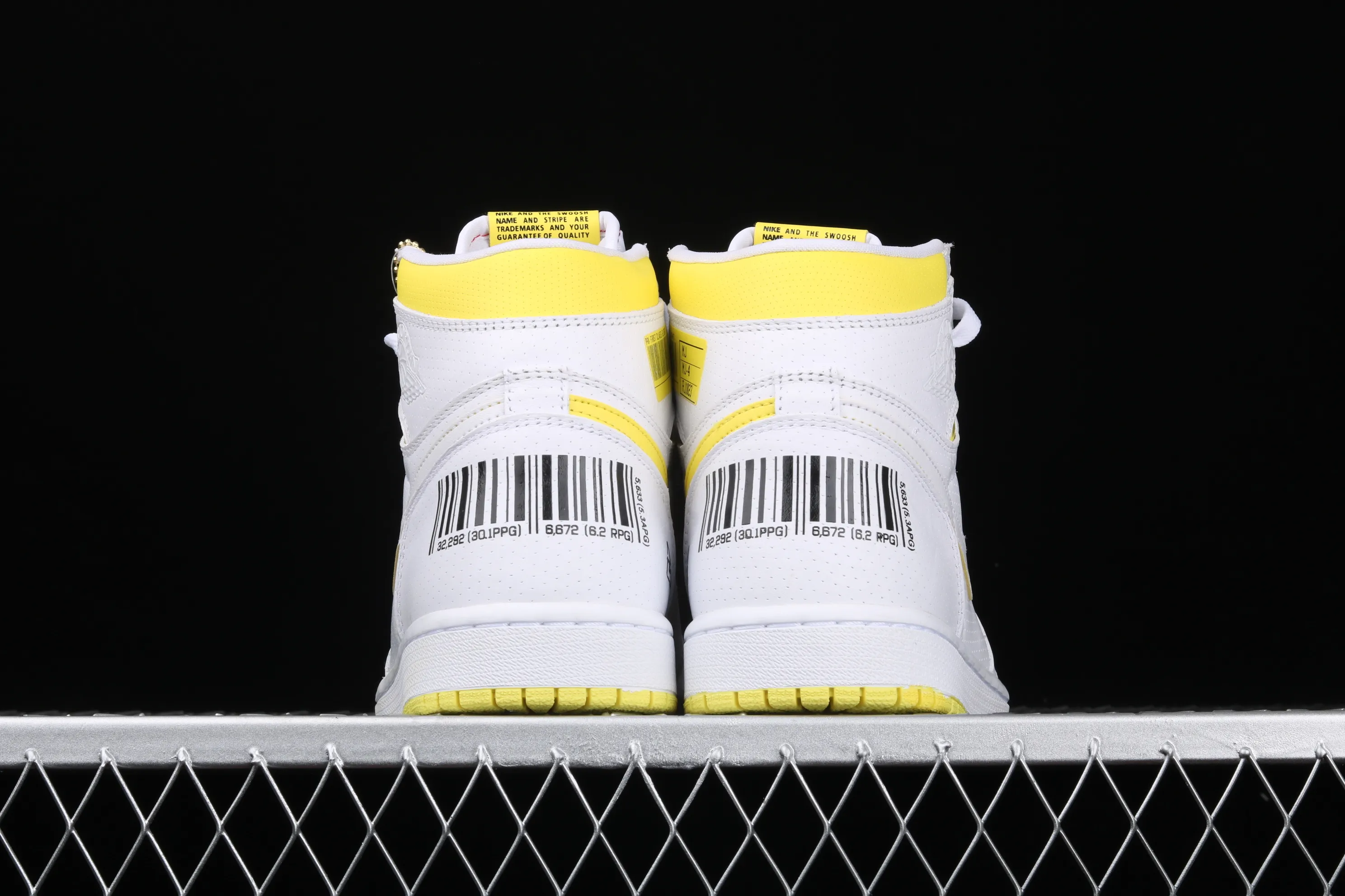 All categories Air Jordan Jordan series basketball shoes Air Jordan 1 High Air Jordan 1 High OG "First Class Flight" Style AJ1 Joe 1 first class flight white and yellow Flight QR code basketball shoes 555088-170